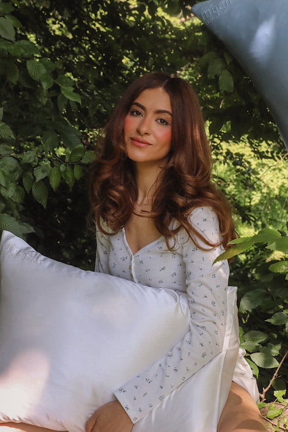 Maaii Silk Pillowcase